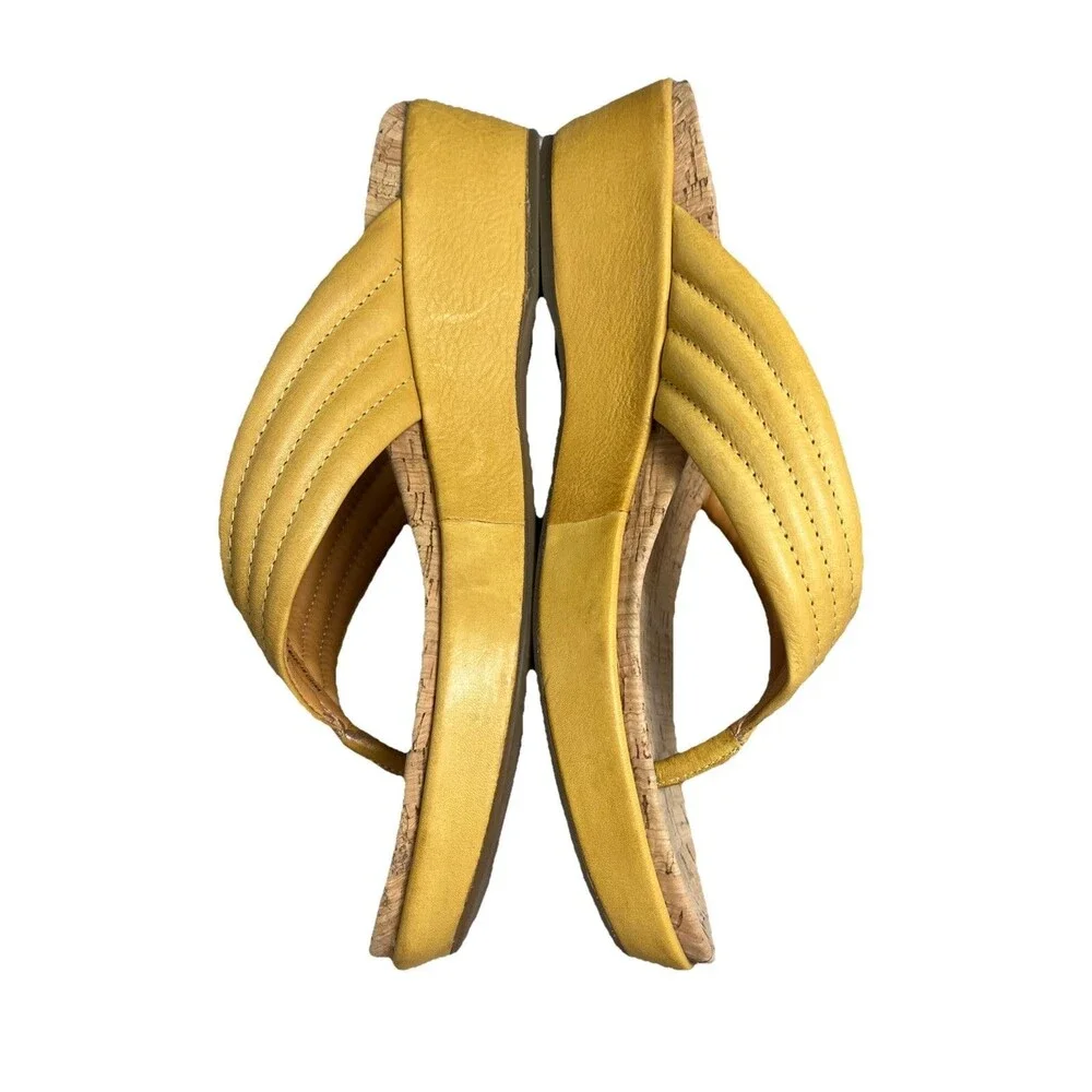 Kork Ease Madison Wedge Flip Flop Sandal Womens Size 10 Yellow Leather Beach